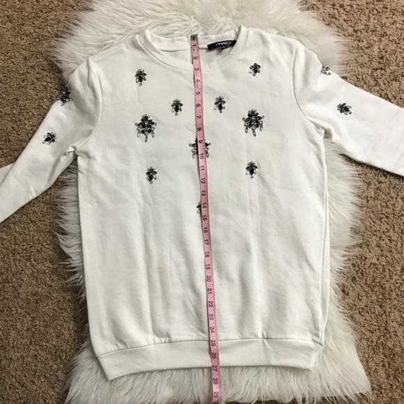 Host Pick๐ ITRO Sweater - Picture 8 of 8