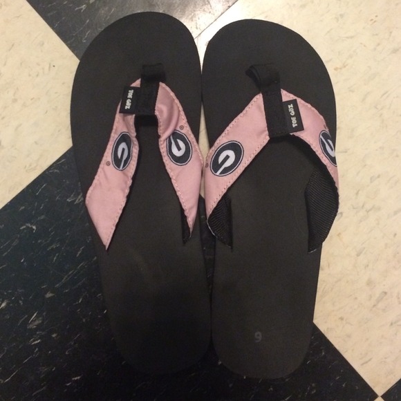 pink UGA ToeGoz flip flops
