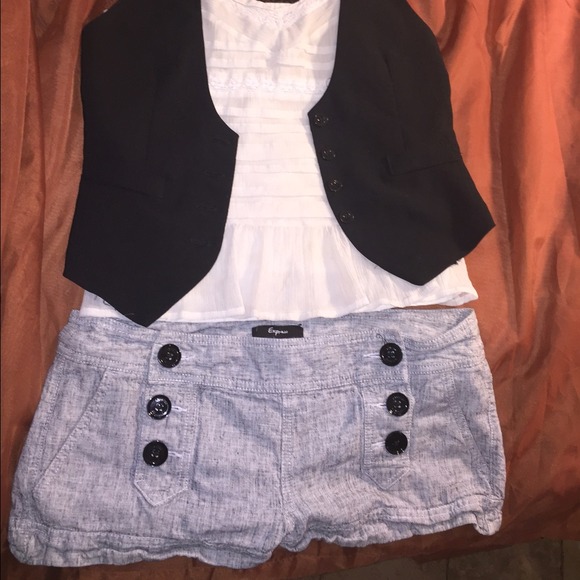 High rise express fashion shorts.