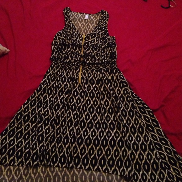 Black and white dress lime green zipper