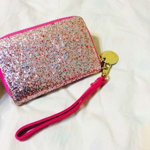 🌷 Pink glittery wallet