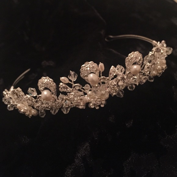 Crown for bride! 💍