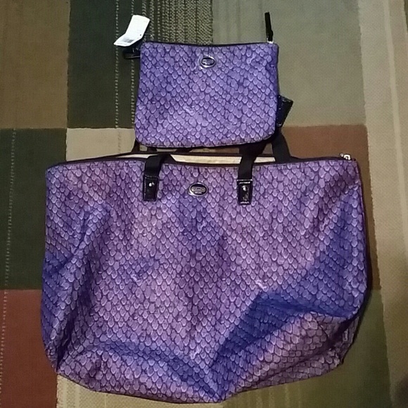 Coach Handbags - Authentic Coach Handbag