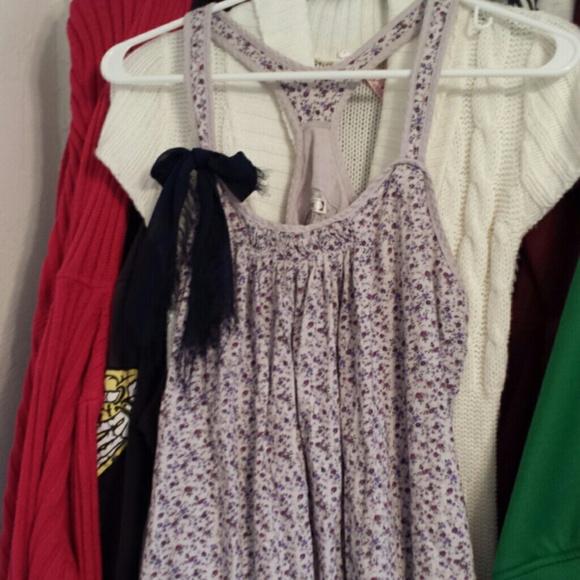 Floral Pattern Decree Top with Bow - Picture 4 of 4