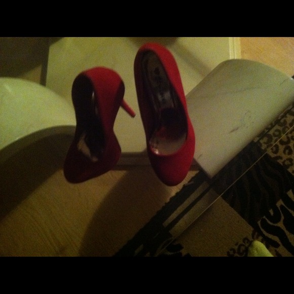 NEW heels !!