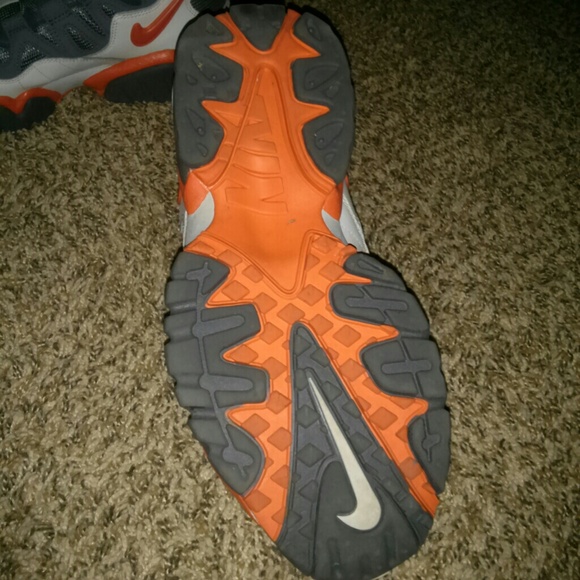 Air Slant Mid Nikes - Picture 2 of 2
