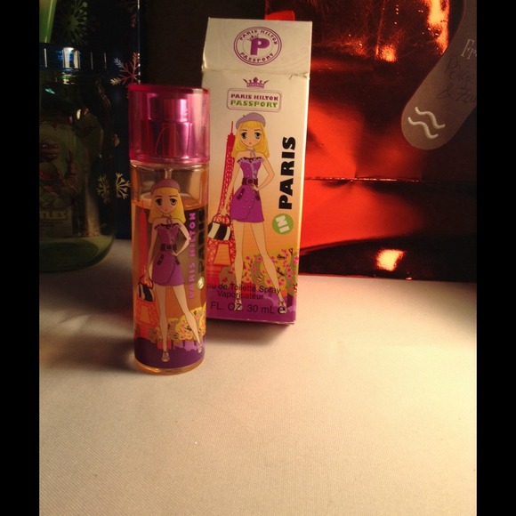 Paris Hilton perfume 1oz
