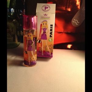 Paris Hilton perfume 1oz
