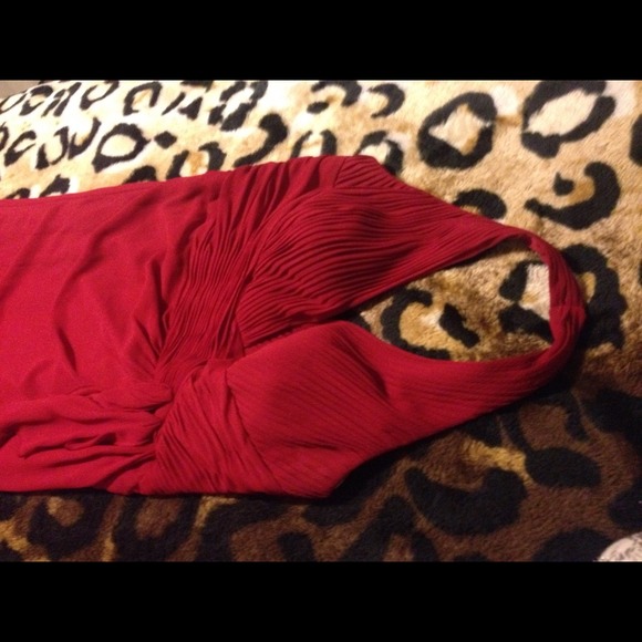 Rose red dress - Picture 2 of 2