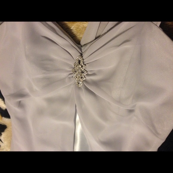 Grayish silver silky dress - Picture 2 of 3