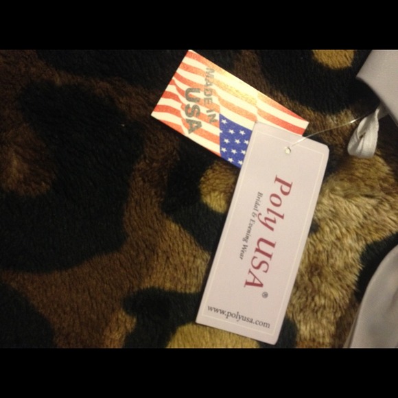 Grayish silver silky dress - Picture 3 of 3