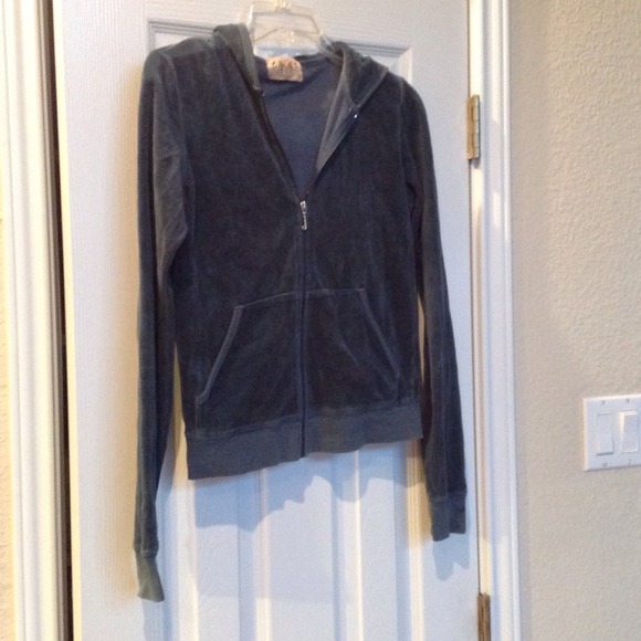 4 different colored Juicy Couture sweaters - Picture 2 of 4