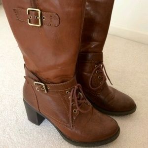 Mid Calf heeled boots