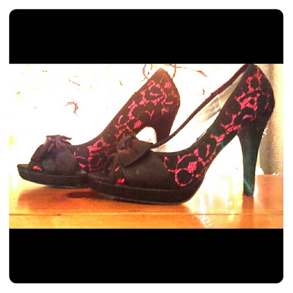 Pink Black Lace Pumps