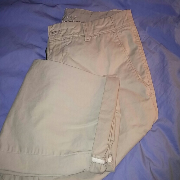 Banana republic khakis boyfriend fit