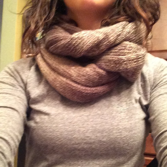Knit infinity scarf