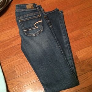AE size 2 jeans. Like new.