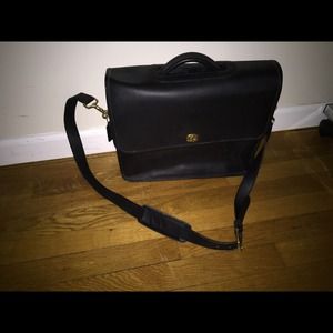Laptop messenger bag