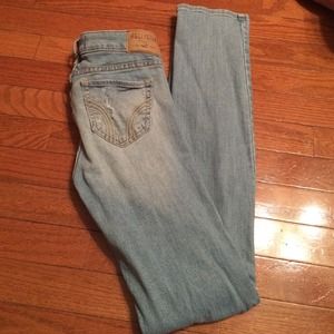 Like new Hollister size 1 reg.