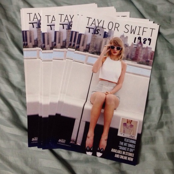 ❌HOLD❌ 2 Taylor Swift Posters