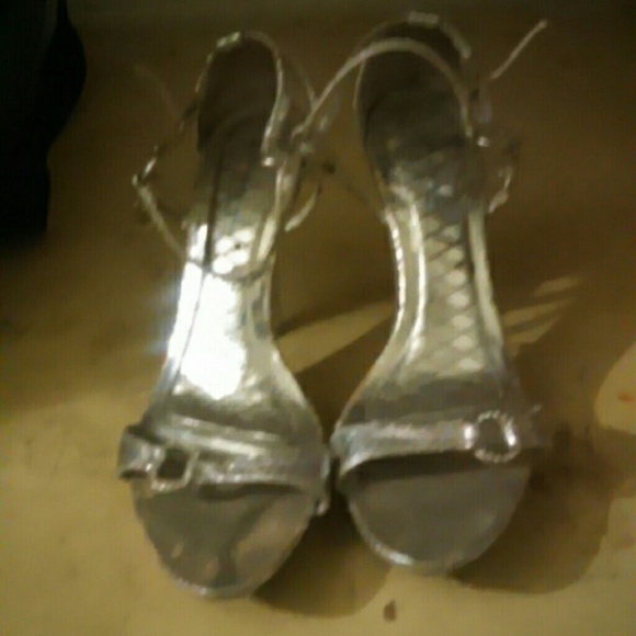 Heels!! - Picture 2 of 3