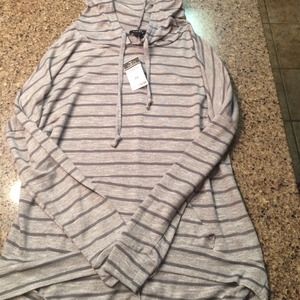 Hooded long sleeve shirt from rue 21 size S