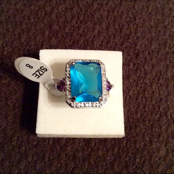 Beautiful Blue Topaz Ring