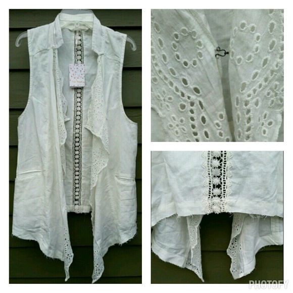 Eyelet Trim Vest - Picture 4 of 4