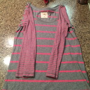 Quarter sleeve stripped Hollister shirt