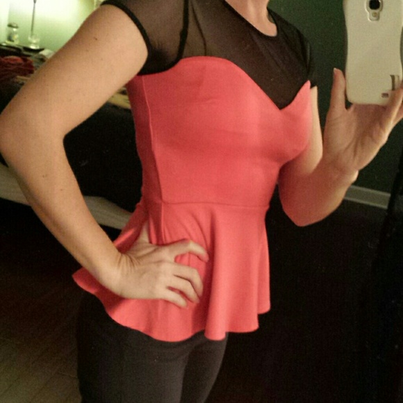 SOLD 🎉Super cute pink peplum top - Picture 2 of 3