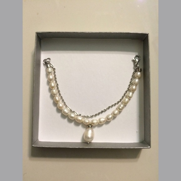Pearl bracelet