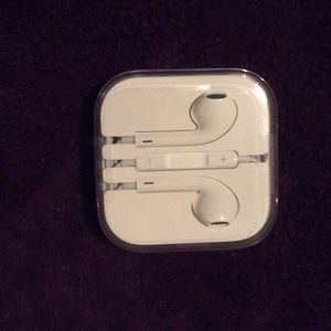 Apple ear phones brand new never open