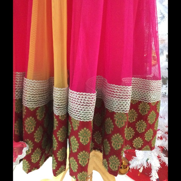 Sold - Picture 3 of 4