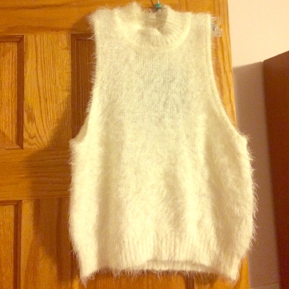 MINKPINK white furry crop top size xs