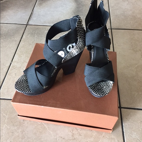 Everyday wear Wedge sandal!