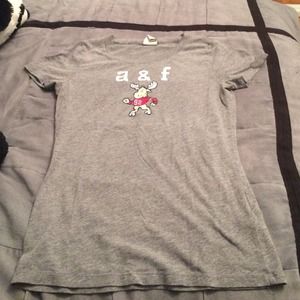 ⛔️SOLD⛔️Abercrombie kids girls t shirt size XL