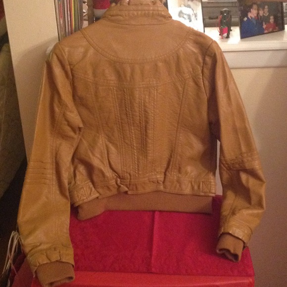 JOU JOU leather jacket. - Picture 4 of 4