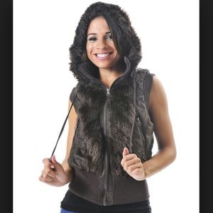 Super cute brown vest!