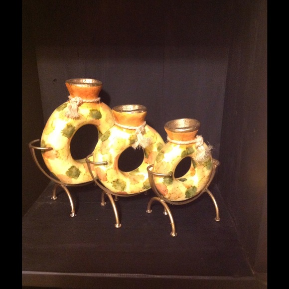 Great pottery decor set!