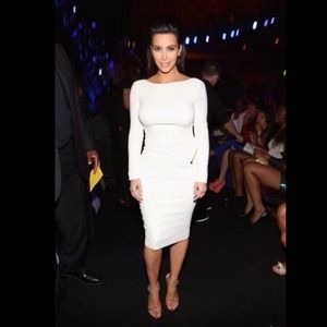 White long sleeve bodycon backless dress