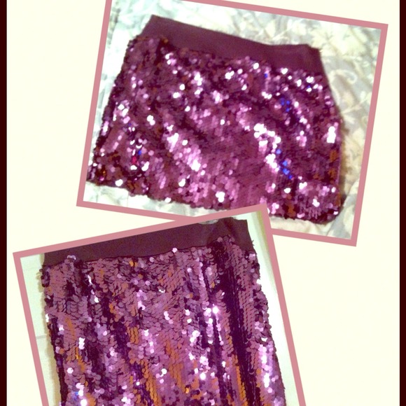 Purple sequined mini skirt