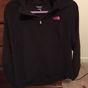 Black North Face pullover