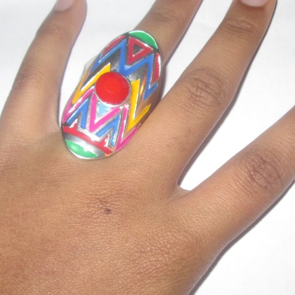 Gorgeous PoP of color ring!
