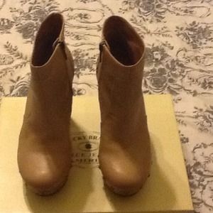 *******NEW LOWER PRICE*******. Tan Booties