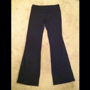 lulu lemon flare yogas (used)