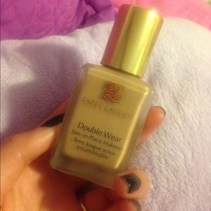 Estee lauder double wear