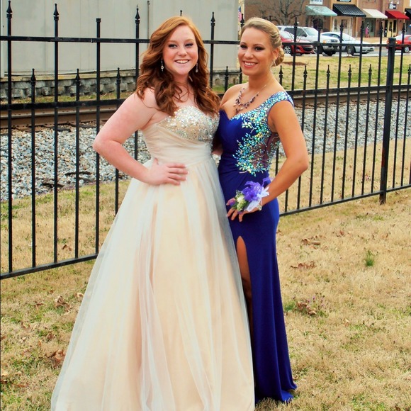 Purple GIGI prom dress! Only worn once!