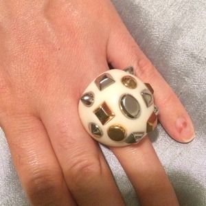 BCBG MAXAZRIA off white ring