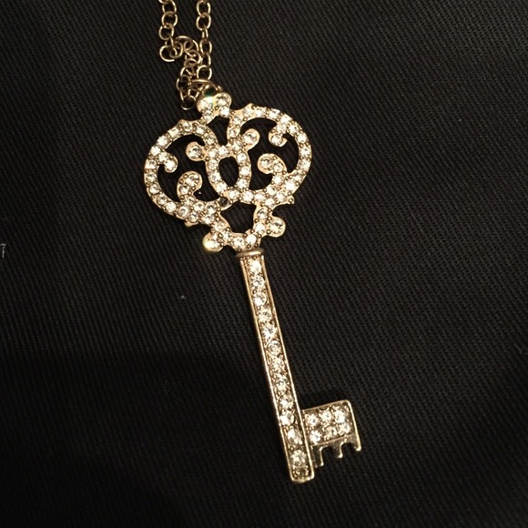 Rhinestone key Long chain necklace