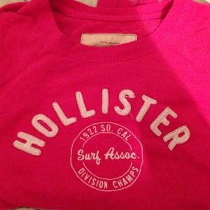 Hot pink hollister crew neck sweatshirt❄️